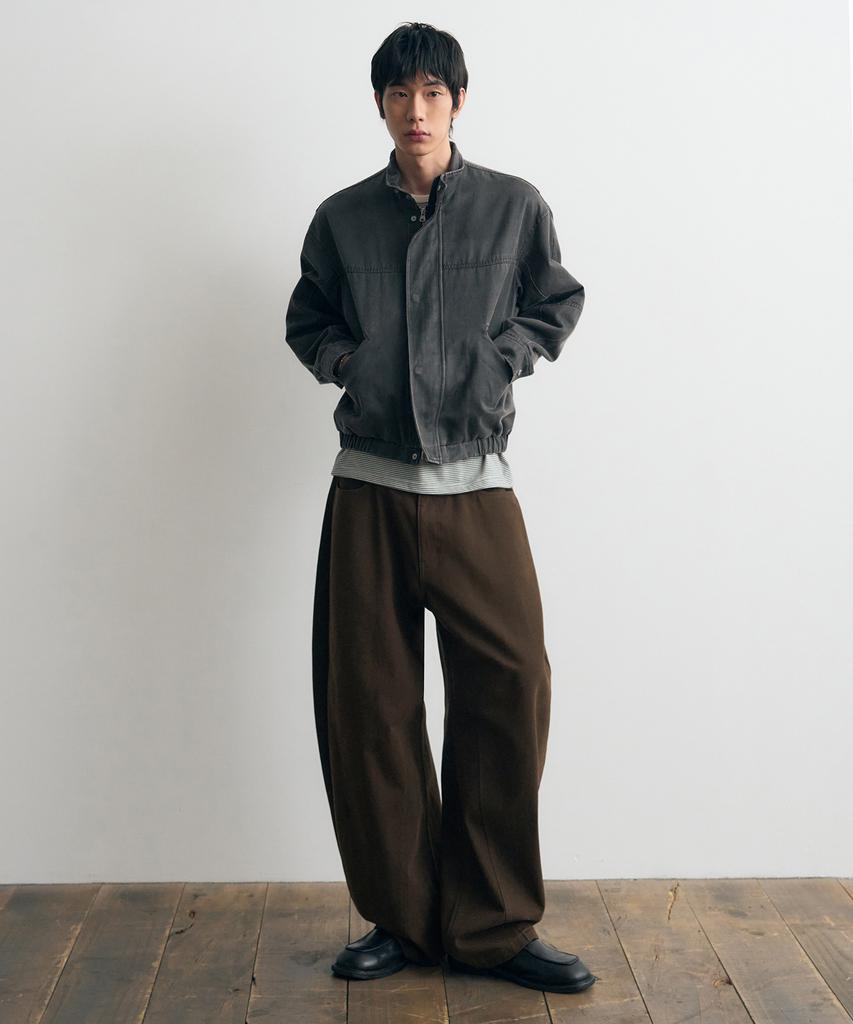 Awodeijeu Arno Curved Wide Chino Pants [Brown]