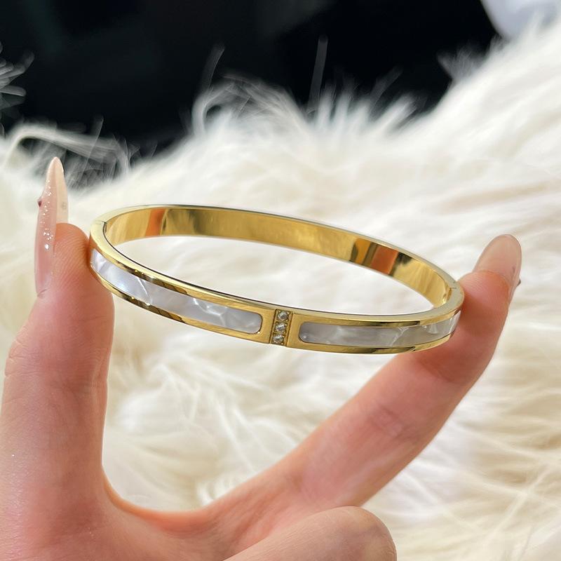 Titanium steel bracelet gold high version temperament zircon bracelet women's light luxury fashion elegance does not fade simple bracelet