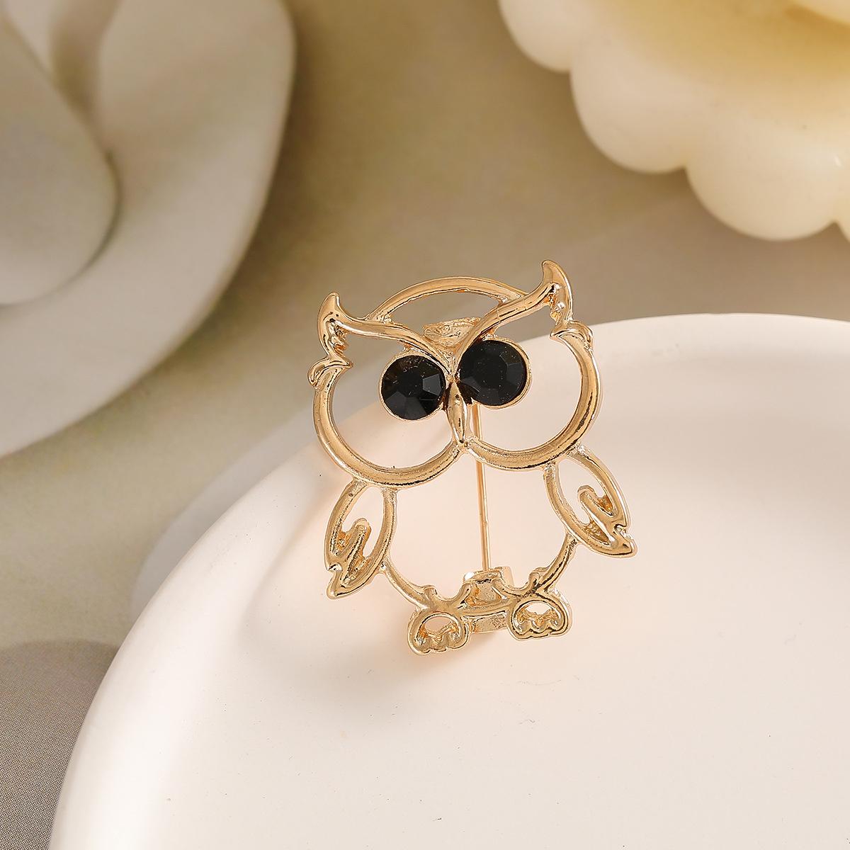1Pc Cute Charm Owl Brooch Unique Personality Animal Pin Charm Hollow Jewelry Accessories Party Birthday Festival Gift Trend