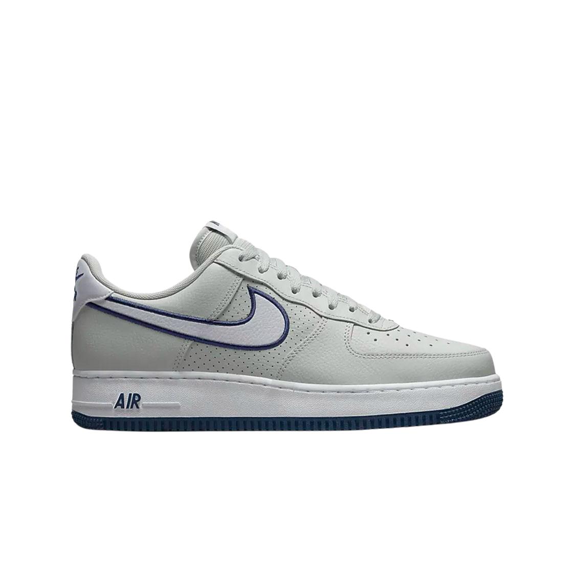 

Nike Air Force 1 07 Photon Dust White 270