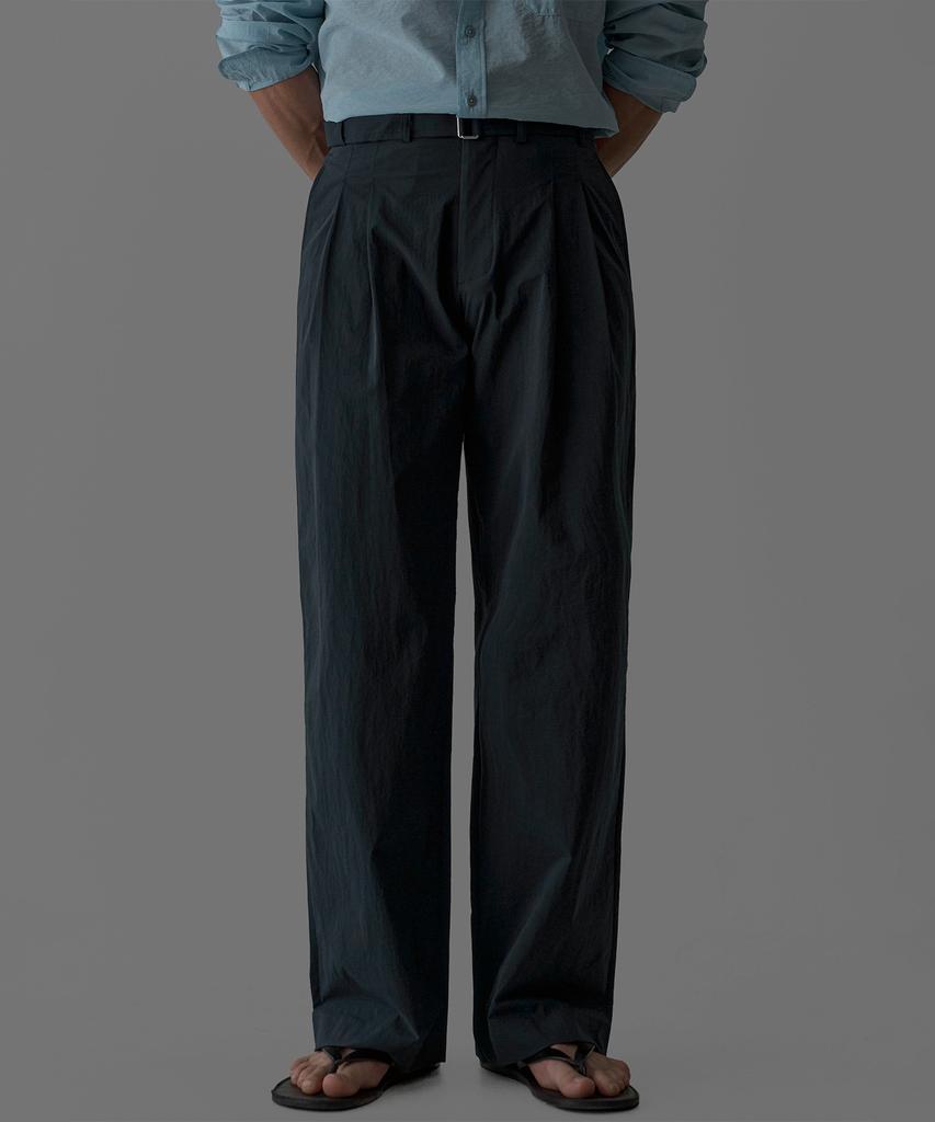 Baulopeulodeogteu Airy Belted Double-Pleat Pants [Navy]