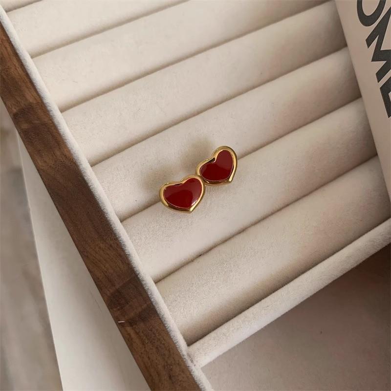 Red heart-shaped titanium steel necklace, small red heart pendant, sweet, peach heart collarbone chain, earrings, bracelet