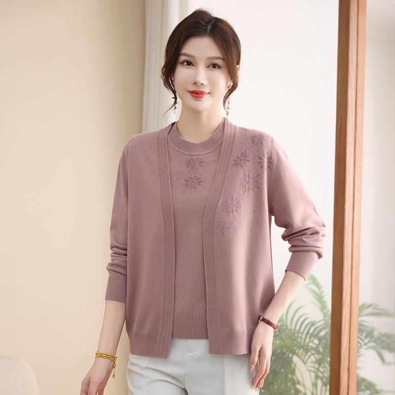 

Spring Knitted Cardigan & Top Set for Middle-aged and Elderly Women - Age-Reducing Fashion 4XL (recommended for 80-85 kg)
