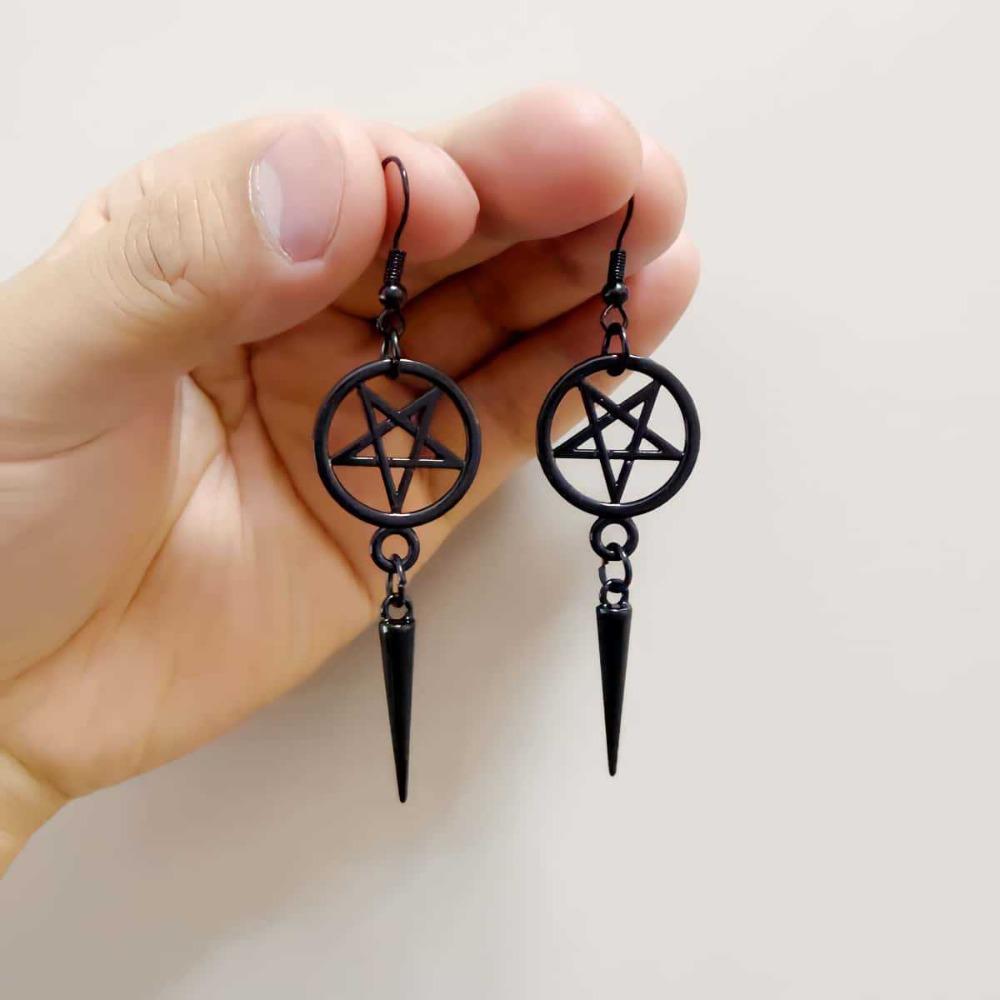 Gothic Black Long Rivet Tassels Pointed Five-pointed Star Symbol Dangle Earrings for Women Halloween Party Jewelry Accessories