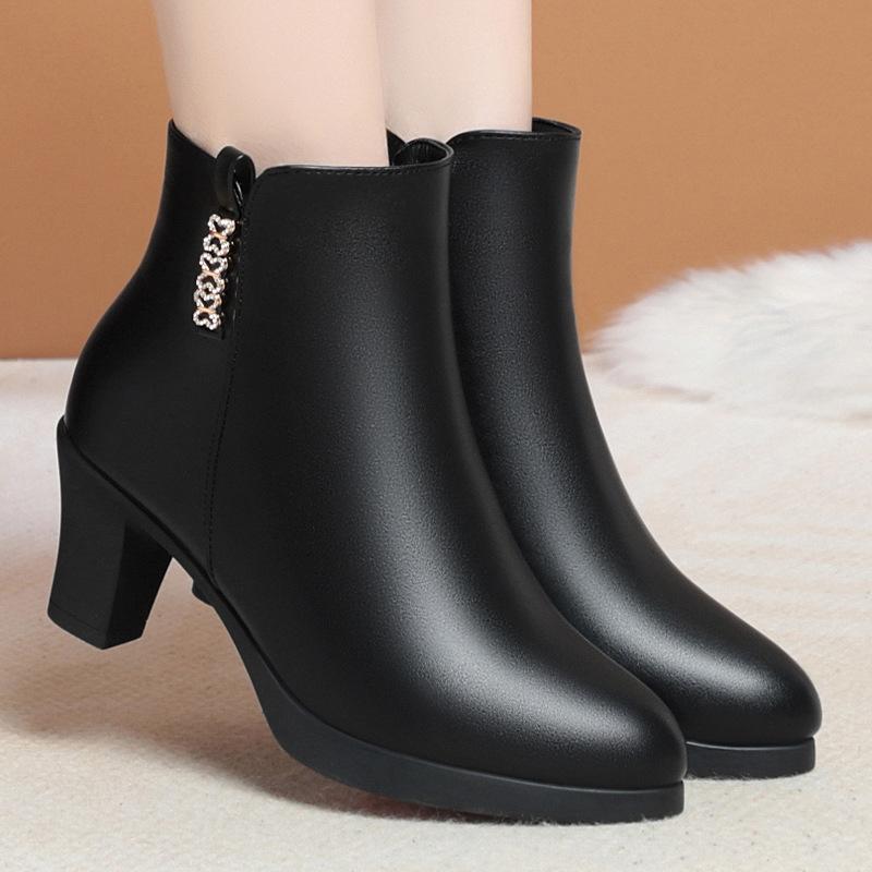 Medium heel short boots women's autumn and winter fashion boots, new velvet leather shoes women's high heel cotton shoes mother shoes