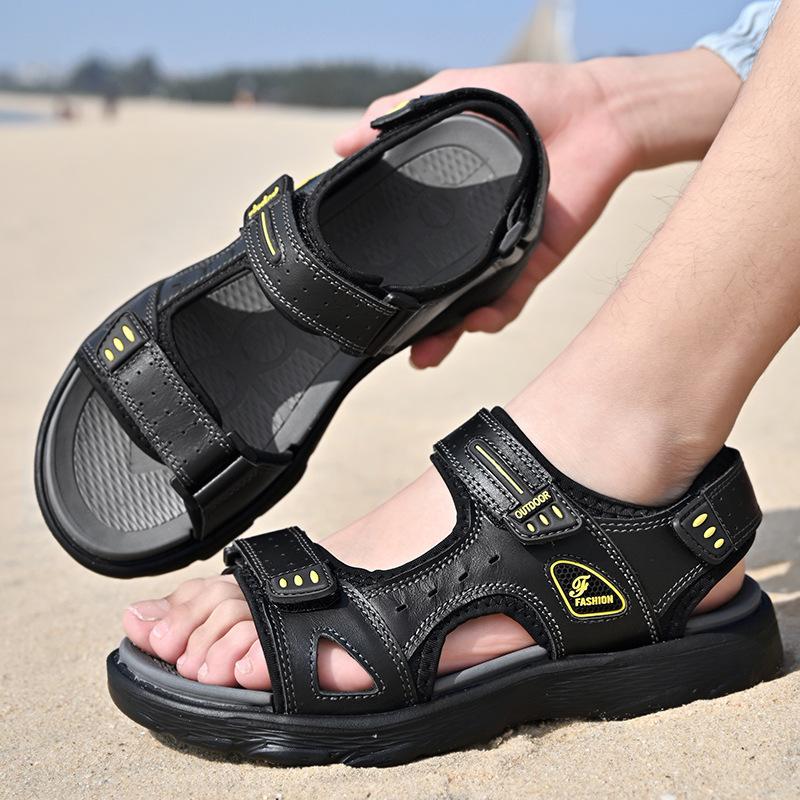 Summer new men's beach sandals breathable leather large size shoes men's soft sole soft leather wear-resistant non-slip youth sandals