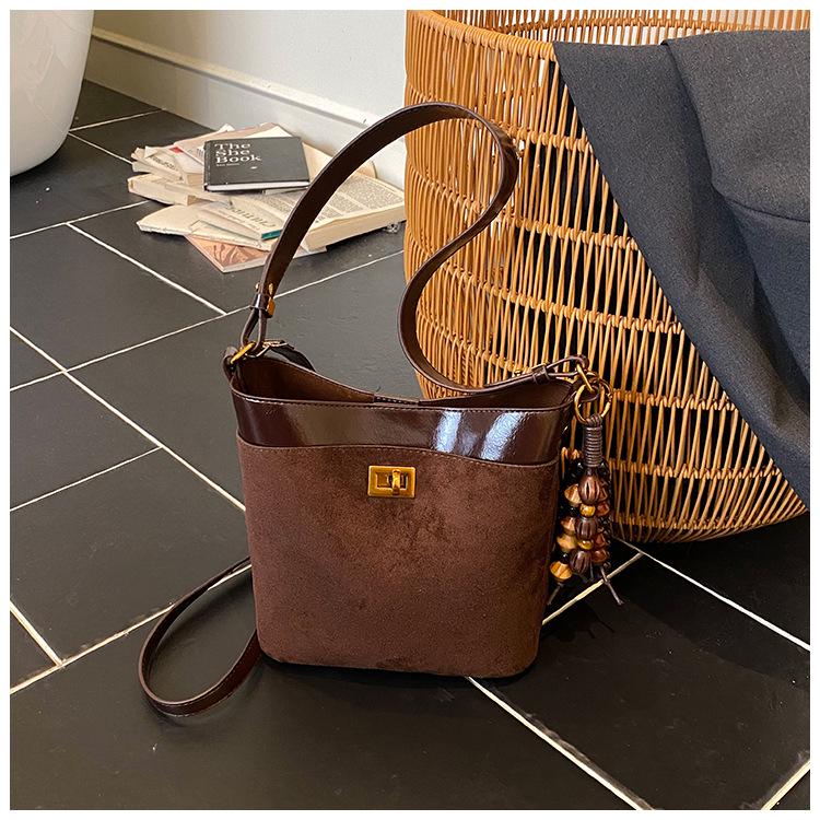 

2025 Модна вінтажна матова сумка кросбоді та на плече для жінок