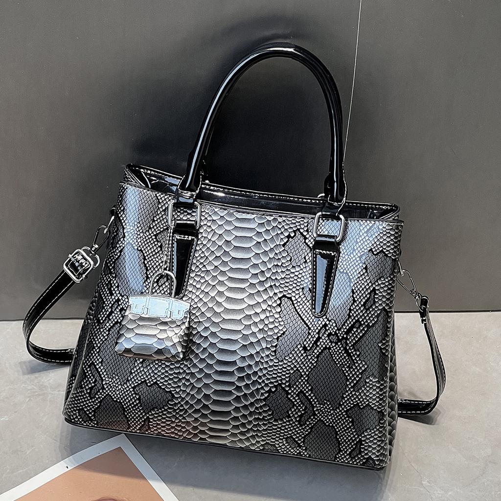 New Snake Skin Pattern Large Capacity Women's Handbag Fashionable Leather Handbag Shoulder Bag with Zipper And Phone Pocket