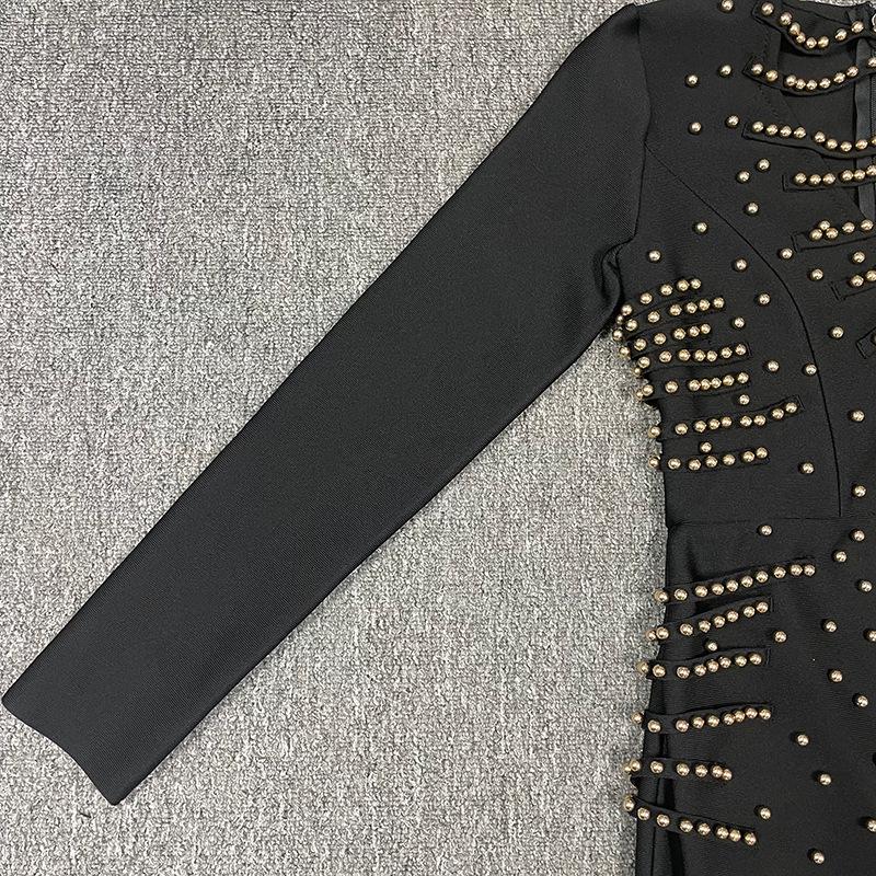 Rochie de seară elegantă cu decolteu în V, cu mărgele și mâneci lungi