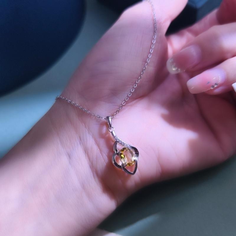Women's S925 Sterling Silver Four Leaf Clover Necklace Natural Crystal Clavicle Chain Cold Style Jewelry