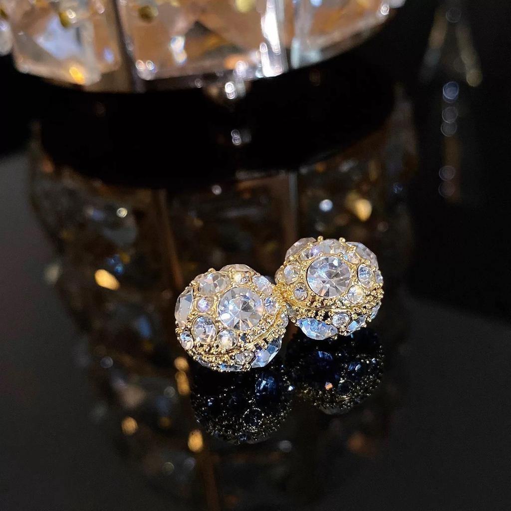 Exclusivo Ear Cuff de Camada Dupla Brilhante com Diamantes de Alto Padrão: Design Versátil e Indolor