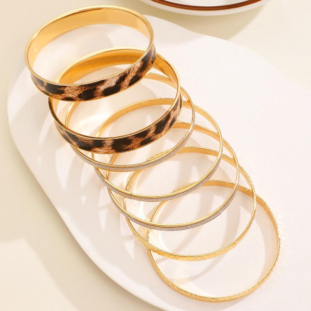 Multi-piece Set Fashion Sexy Leopard Print Leather Multi-layer Fold Wear Bangles for Women Exaggerated Personality Jewelry Sets