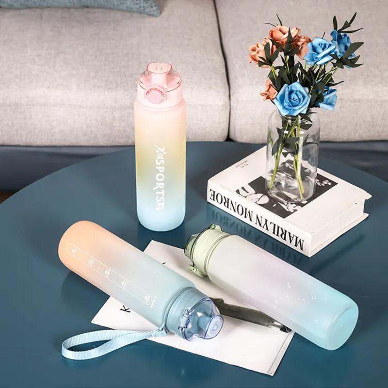 

2023 Новый градиентный цвет Портативная пластиковая чашка для воды большой емкости Прямая чашка для напитков Мужские и женские спортивные чашки