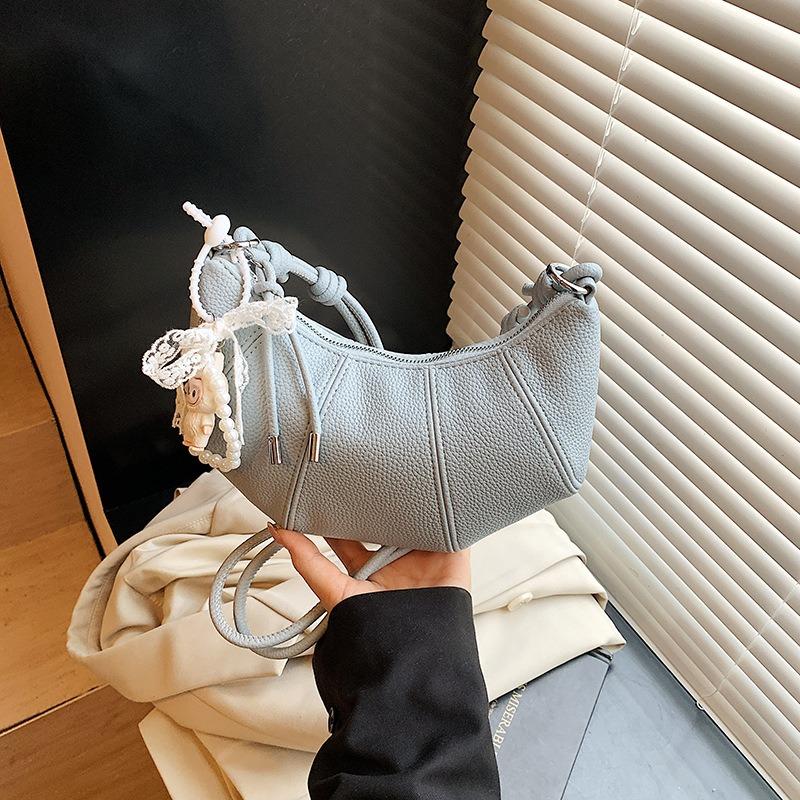 Niche Bag Women's New Summer Popular Versatile Messenger Bag Shoulder Armpit Bag Croissant Bag