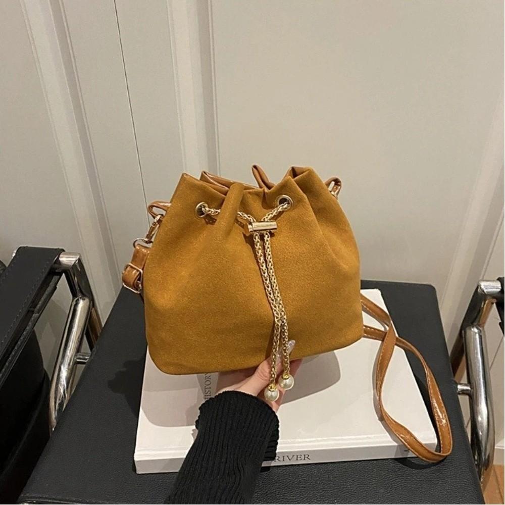 Portable Large Capacity Crossbody Bags Solid Color Faux Suede Shoulder Bag Adjustable Strap Drawstring Women's Handbags Women
