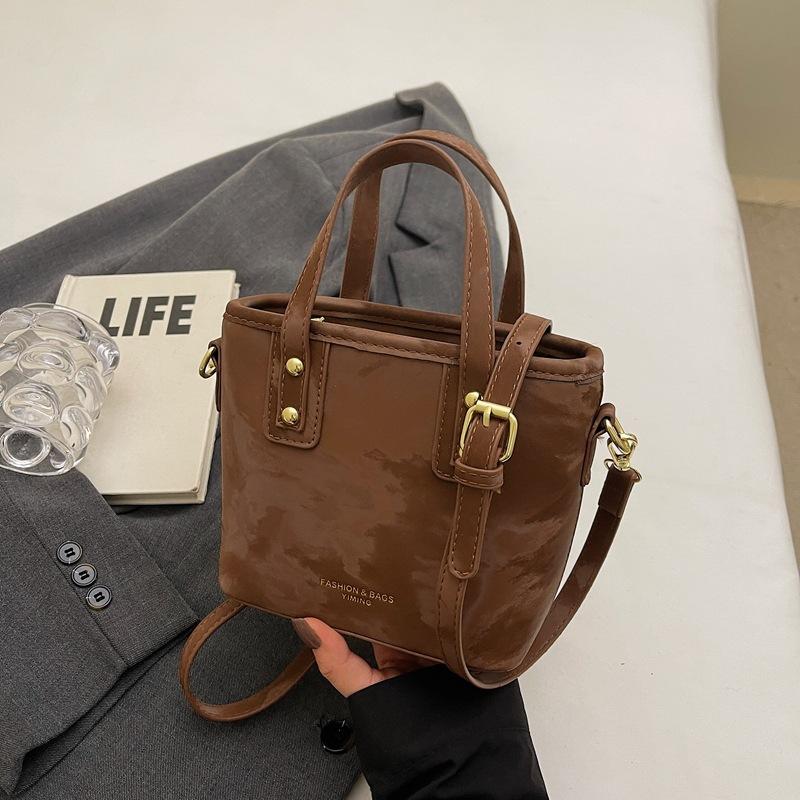 Fashion women's bag 2025 new messenger bag bucket bag niche design high sense versatile shoulder handbag