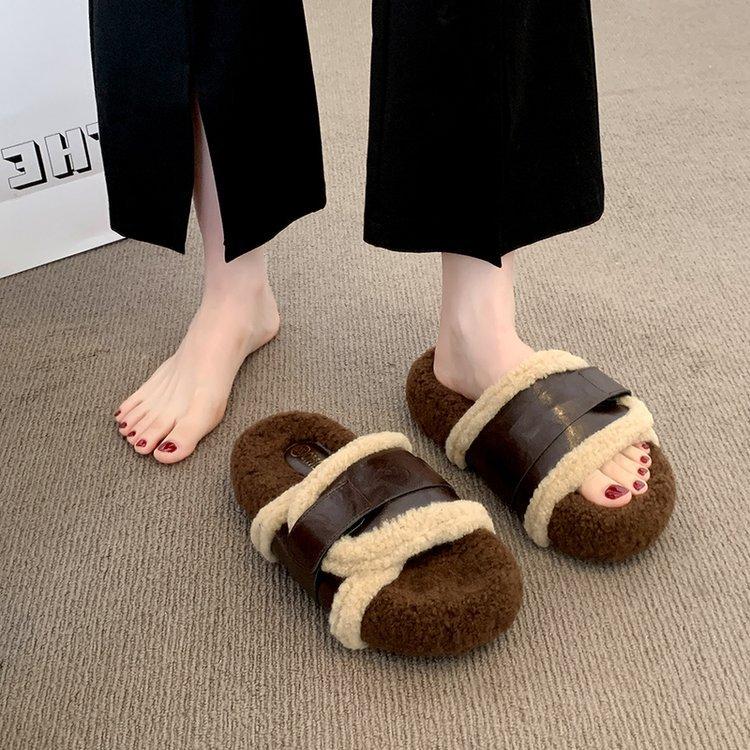 Premium thick-soled fluffy slippers women's 2025 autumn wear French retro casual flat-bottomed velvet half-drag cotton shoes