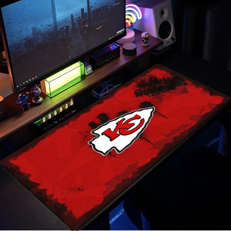 Kansas City Chiefs Logo Mauspade, Gummibasis, Esports Schreibtischmatte, Mauspade für Gamer und Bürogebrauch, Gaming Schreibtisch, leicht zu reinigende Matte