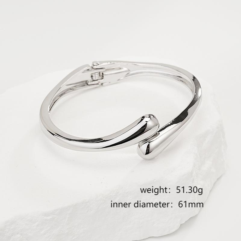 Interlocking Ring Open Bangle - European & American Light Luxury Design for Women