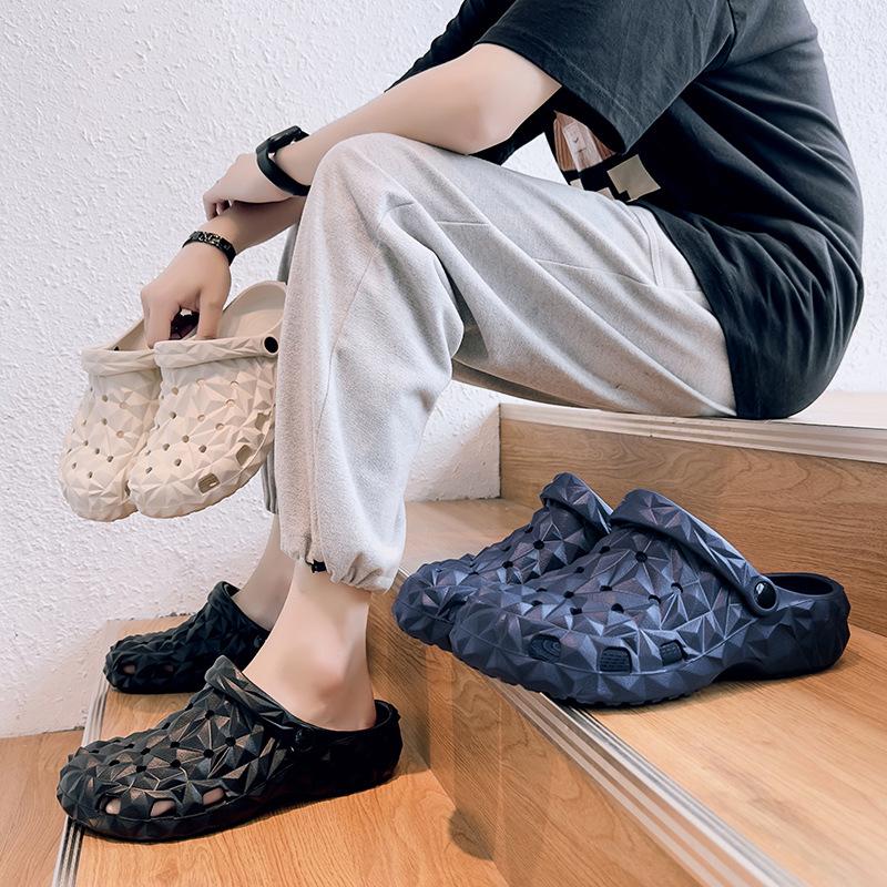 Summer Popular Shit-stepping Durian Hole Shoes Sandals Large Size Korean Version Fashion Two Wear Trendy Men's Cool Slippers