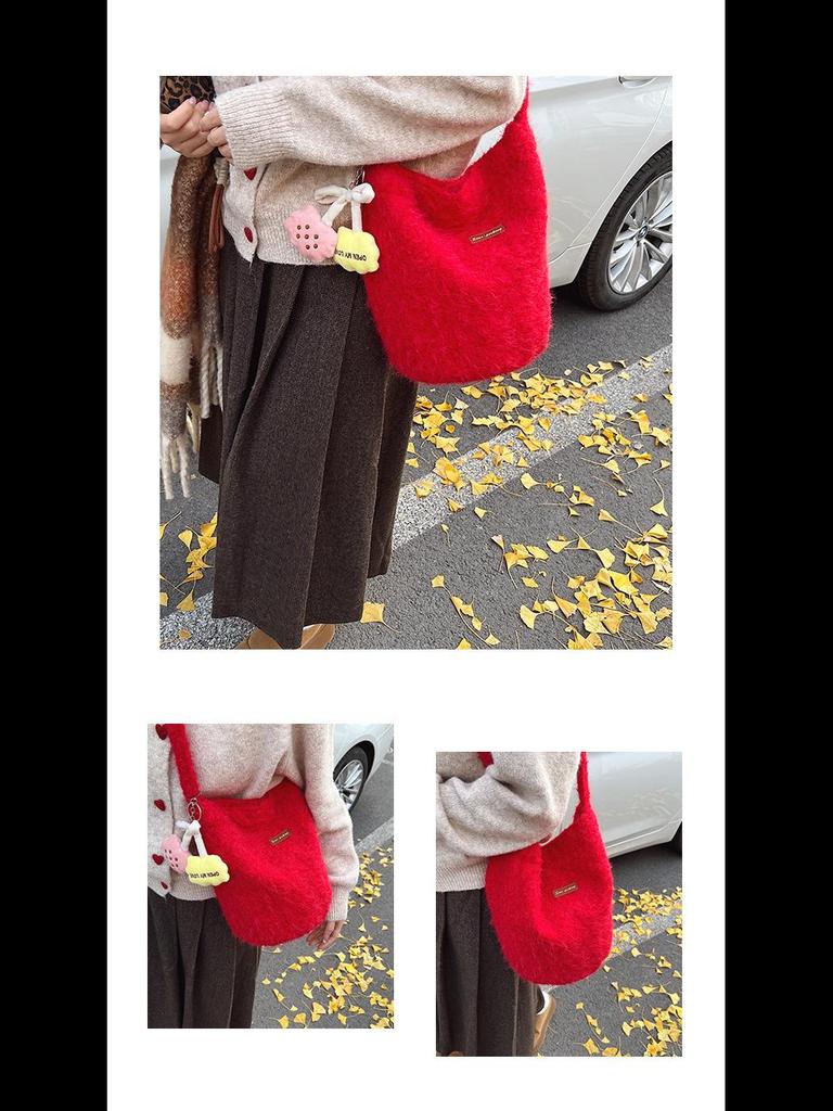 Chic Autumn/Winter Plush Huangguoshu Shoulder & Crossbody Tote Bag for Women