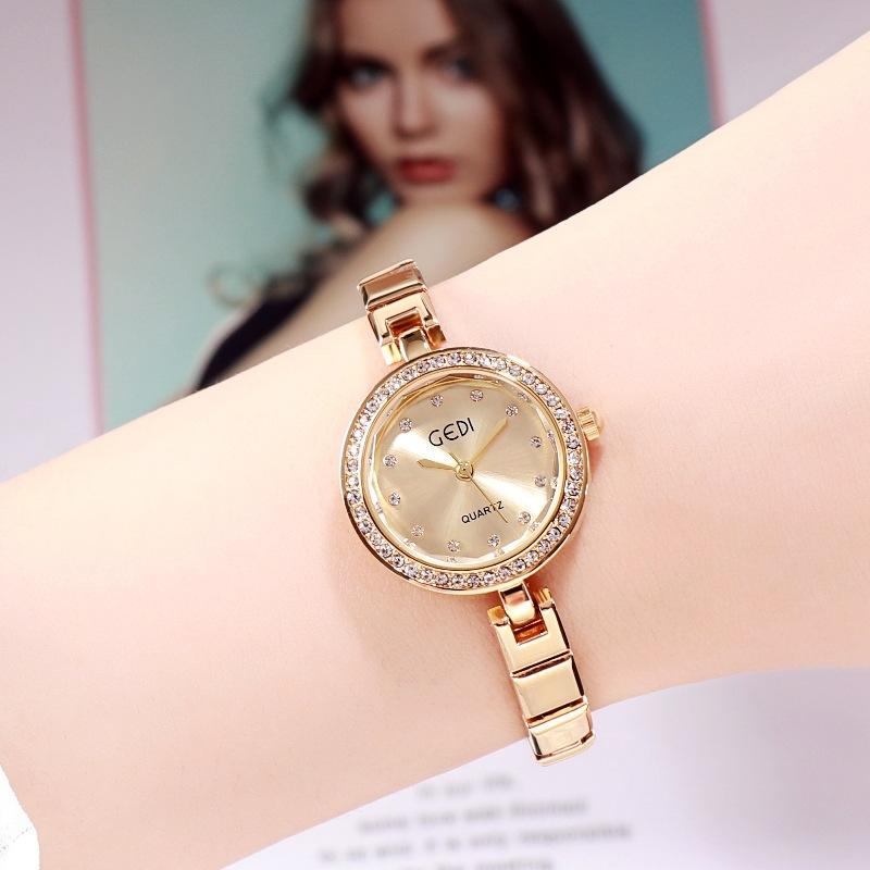 Light Luxury Exquisite Diamond-Encrusted Small Temperament Bracelet Watch Women'S High-End Waterproof Quartz Watch
