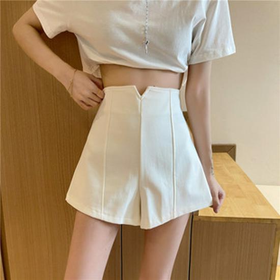 Pantaloni scurți negri cu talie înaltă și croi larg pentru femei - ținute slim, casual și versatile de primăvară/vară