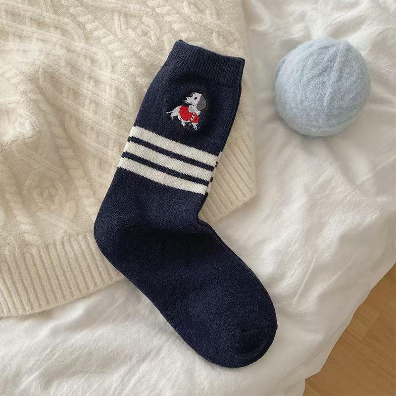 Ladies Autumn and Winter Warm Retro Trend Puppy Striped Polka Dot Double Rotits Twist Wool Mid Barrel Pile Socks