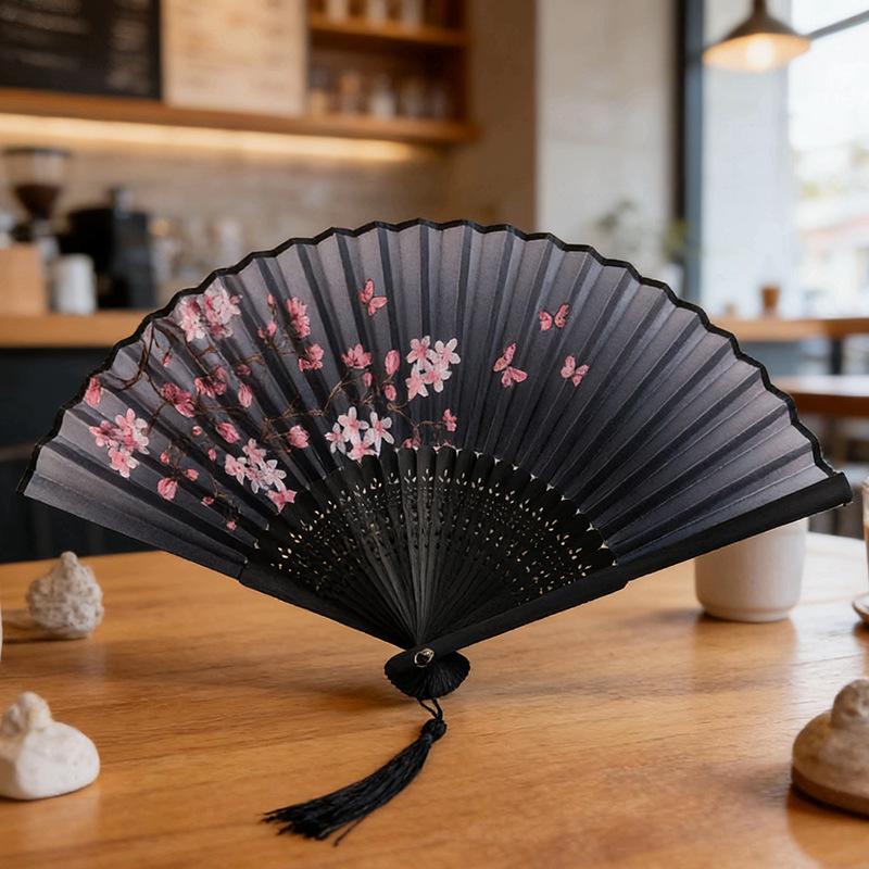Retro-Tanzfächer im japanischen Stil für den Sommer - Klassischer antiker Stil