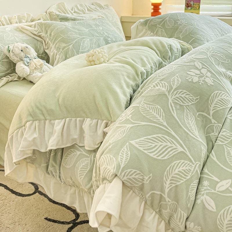 Thickened Milk Fleece Four-Piece Set, Fleece Thickened Bedding, Winter Carved Coral Fleece Quilt Cover, Bed Sheet, Bed Skirt