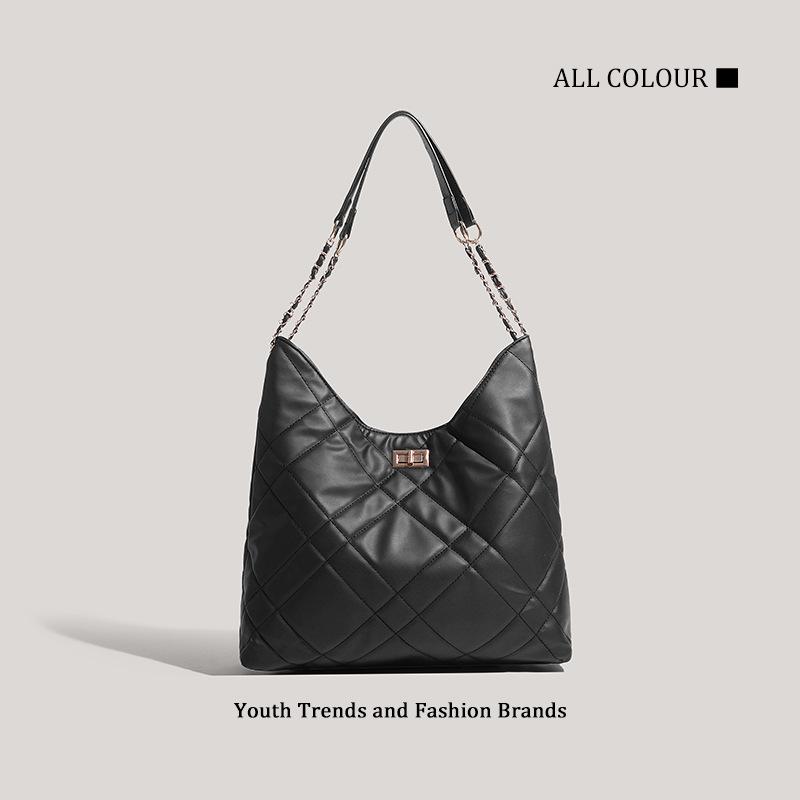 Xiaoxiang Rhombus New Temperament Commuter Shoulder Messenger Bag Large Capacity