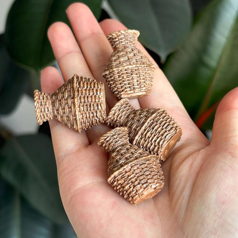 5 Stück Miniatur Weidenkorb, Modellhaus Zubehör, Miniatur Weidenkorb für Bastelarbeiten, Miniatur Haus Möbelset