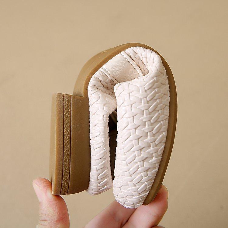 [Popular Recommendation] This Single Shoe Is Too Good-looking, Thin and Long Legs. 2025 Summer New Versatile Skirt Single Shoes