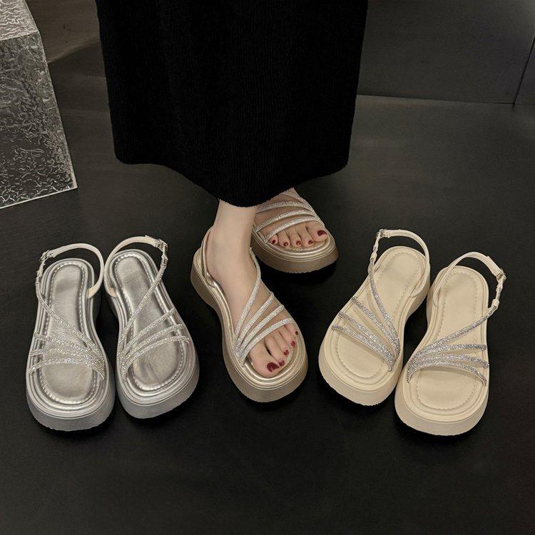 2025 summer new fashion casual temperament versatile casual fashion Internet celebrity casual comfortable rhinestone women's slippers