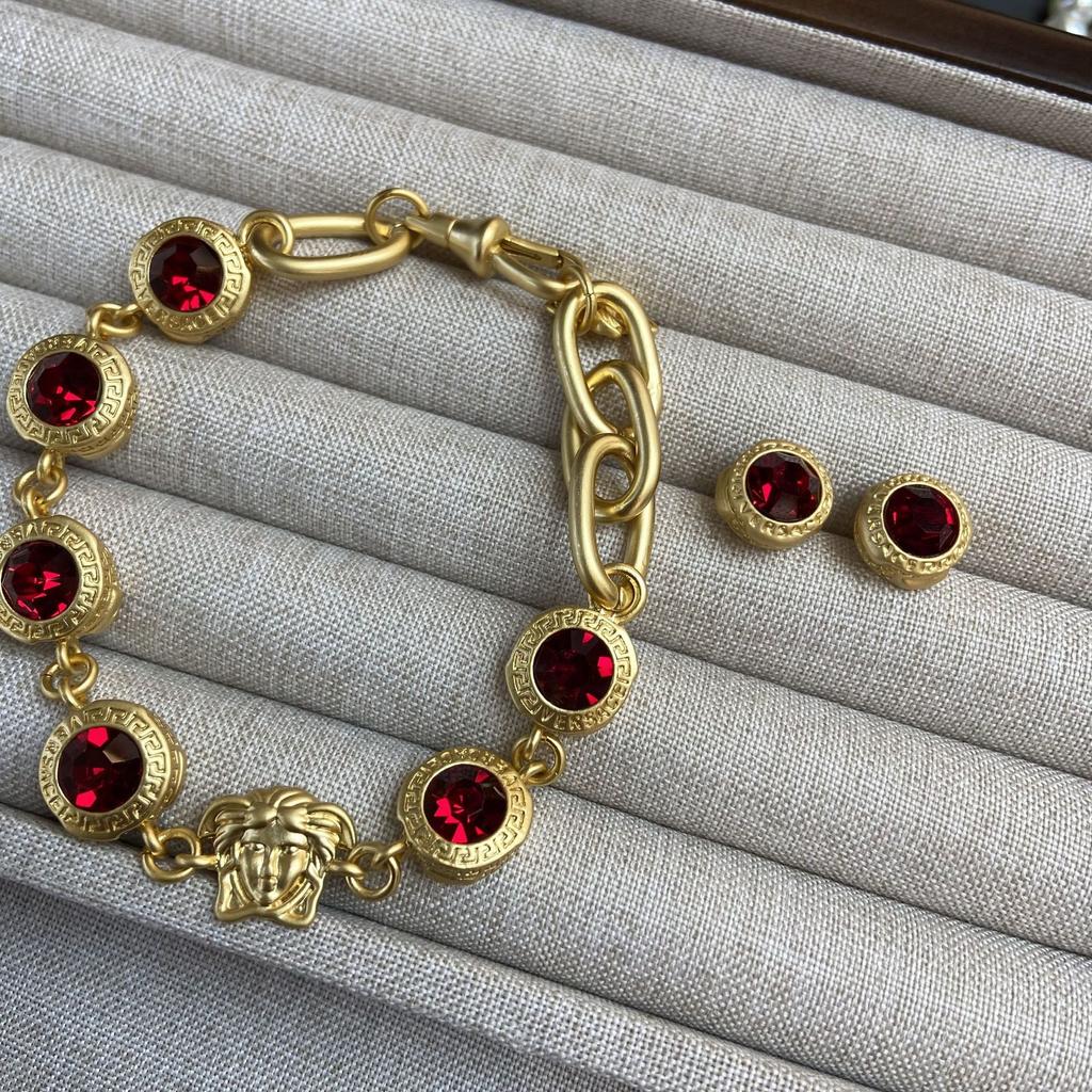 Fan Home/F Home Bracelet à chaîne épaisse en forme de labyrinthe à tête de Méduse pour femme, boucles d'oreilles à tige en laiton plaqué or et zircon rouge