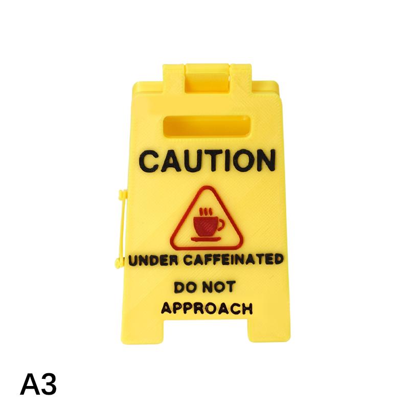 

Осторожно Перестимулирован Настольная табличка Напечатано на 3D принтере Офисный стол Осторожно Переработан Не приближаться Предупреждающий знак Юмор Настольное украшение