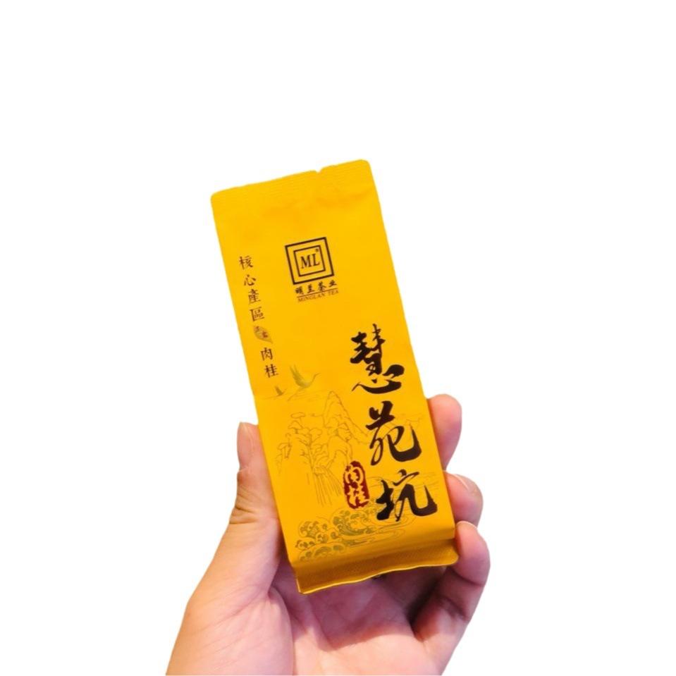 

Чай Уи Хуйюань Кенг Чжэнъянь Кенг Цзянь Китайская корица Пряный вкус Цветочно-фруктовый аромат Уголь Запеченная корица Заваривание Пакетированный чай 8.5g