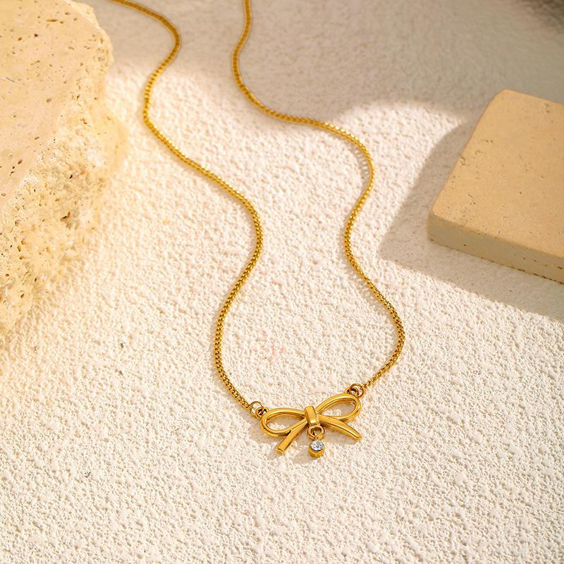 European and American Simple Bow Necklace Niche Design Light Luxury Fashion Versatile 111 Plated 18k Gold Diamond Pendant