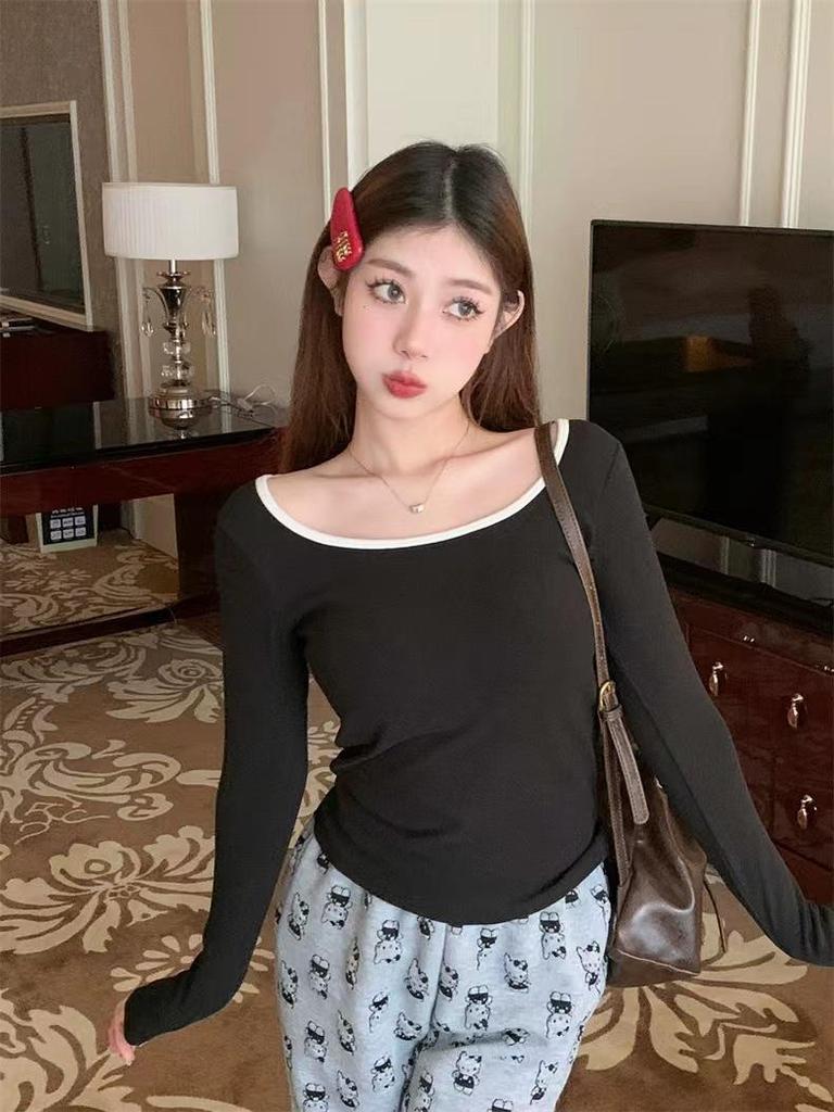 Korean Autumn/Winter Square Collar Long-Sleeve Velvet T-Shirt with Chest Pads for Women - Slim, Versatile, Warm Bottoming Top
