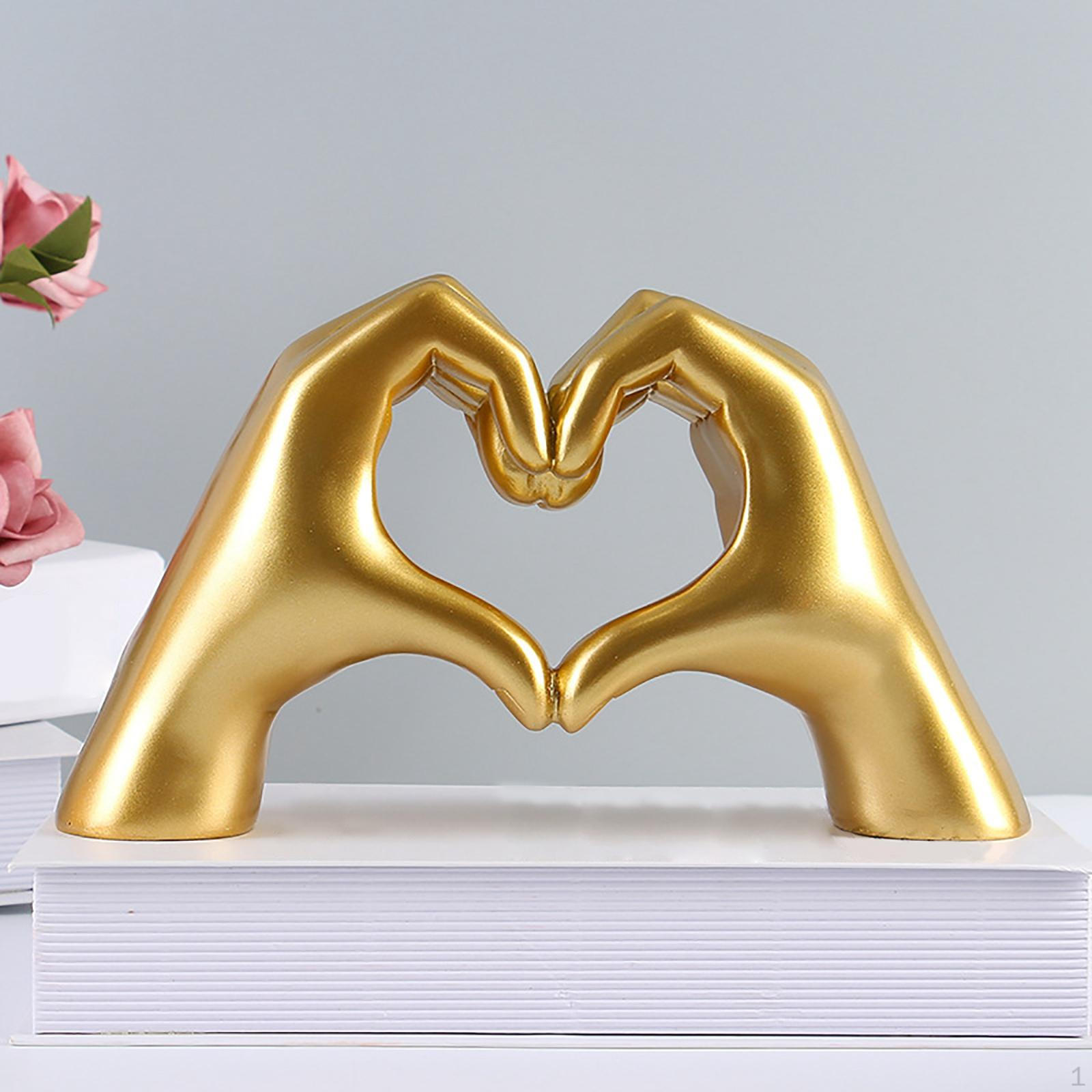 Figurine Heart Gesture Statue Decor