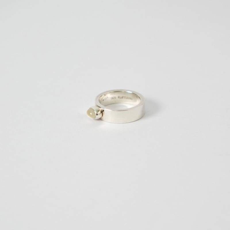 1LSTUDIO MOONSTONE RING