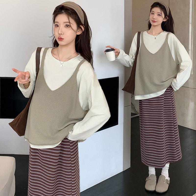 Spring Maternity Three-Piece Set: Lazy Loose Long-Sleeve T-Shirt, Knit Vest, Striped Skirt XL