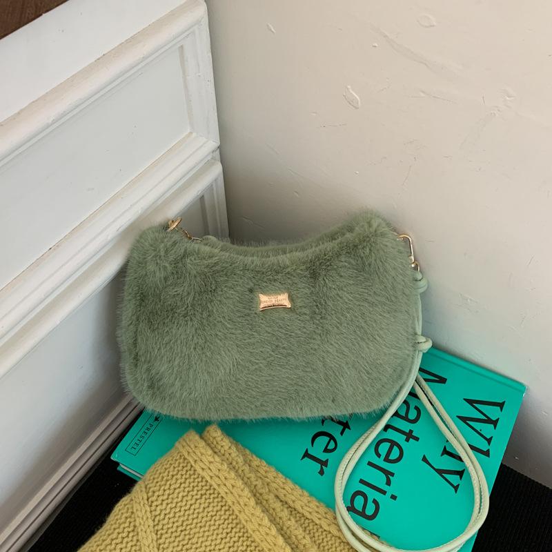 Cute Plush Handbag Women's 2025 Autumn Popular New Fashion Simple Foreign Style Casual Shoulder Messenger Bag