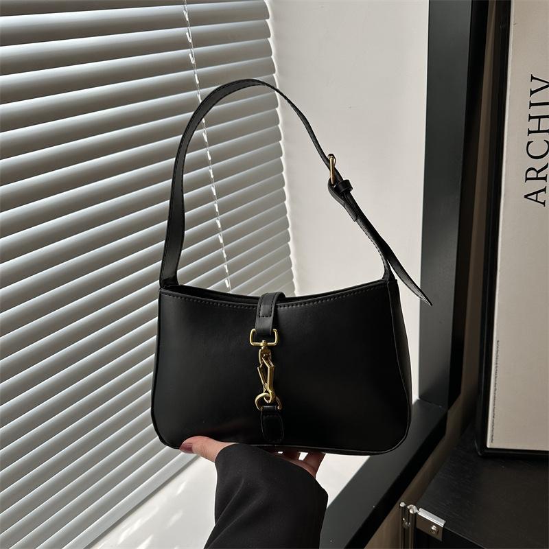 

Niche simple design new summer fashion trend temperament high sense versatile shoulder armpit bag чёрный