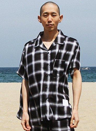 Plastic Pajama Oversized Check Shirt / Black Black/Free (100~105)
