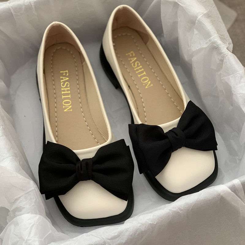 British style small leather shoes girl 2025 new summer retro single shoes Doudou shoes fairy late evening wind Mary Jane shoes