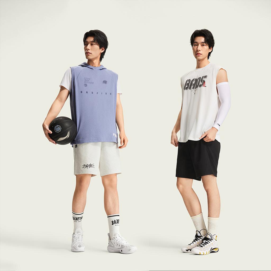Li Ning Badfive Ice Feel Loose Embroidered Stitching Casual Shorts Men shorts AKSW105-3
