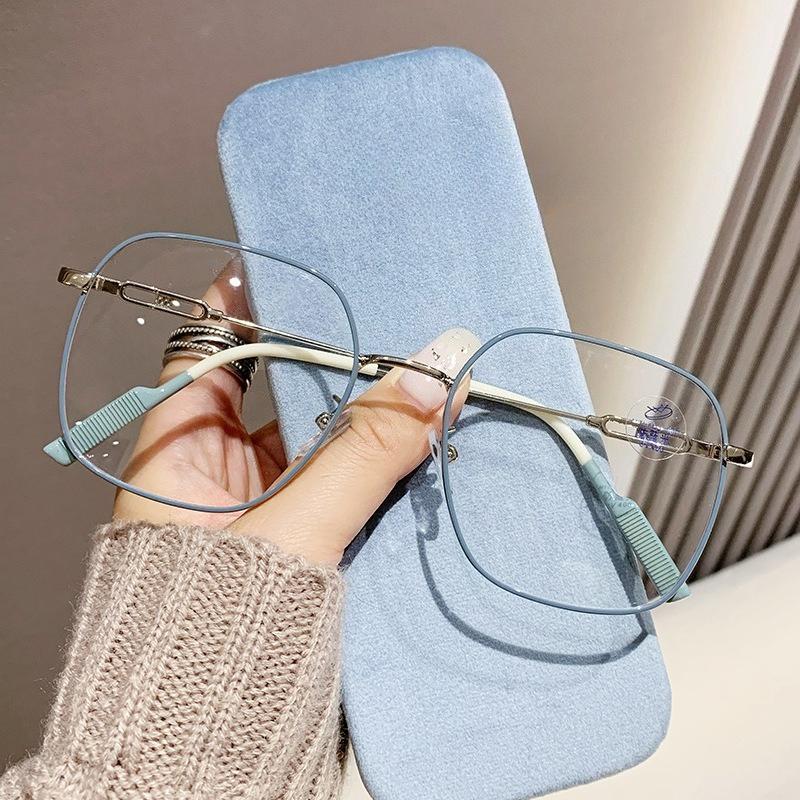 

Large Frame High-definition Myopia Glasses, Ultra Light Anti Blue Light Glasses, Men s and Women s Metal Square Flat Lenses Anti blue light синий