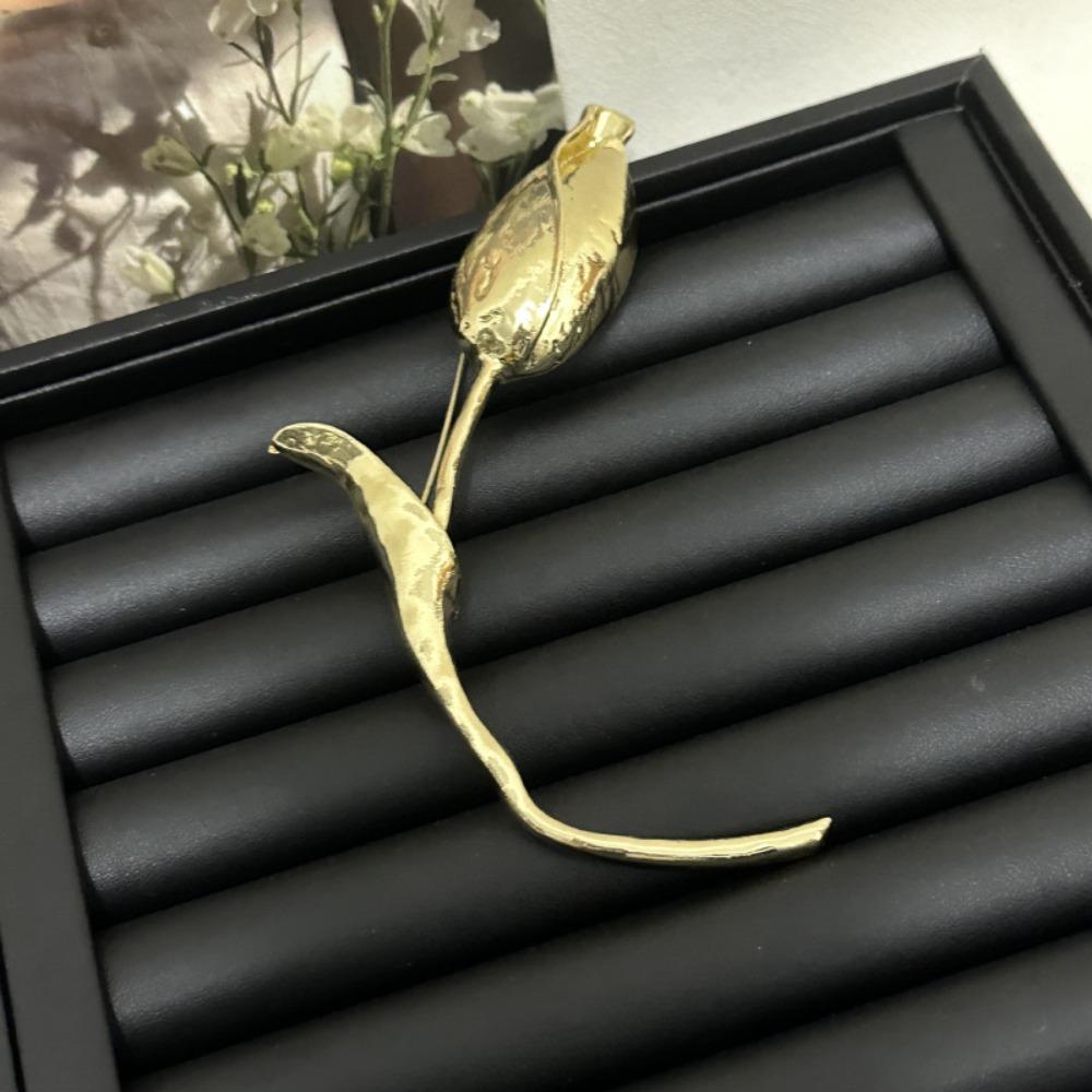 Exquisite Tulip Brooch Elegant Clothing Pin Accessories Luxury Flower Bud Brooch  Woman
