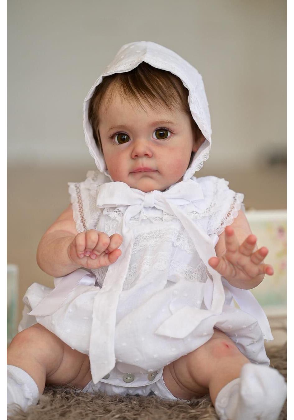 Lifelike Reborn Toddler Doll Maggi with 3D Color Painting 60 cm cloth body